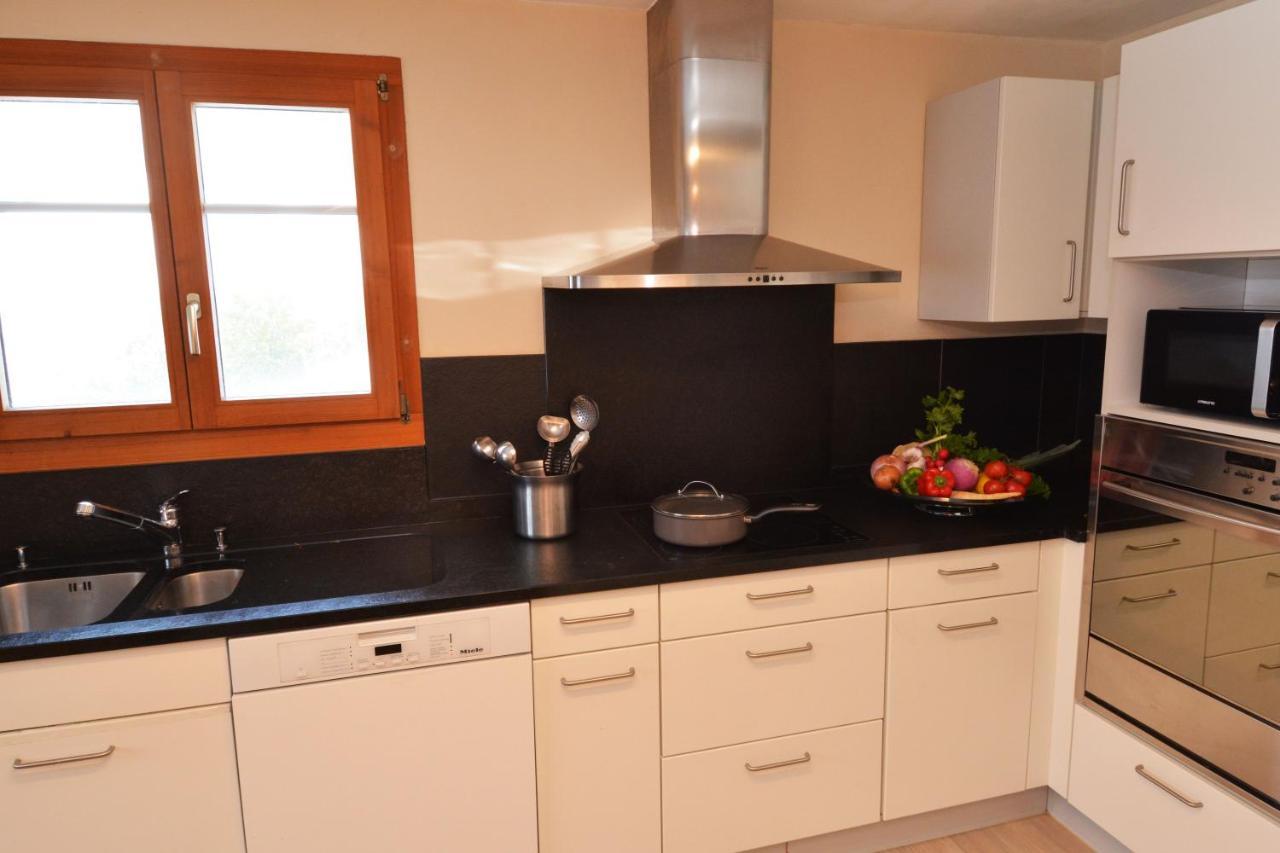 Apartament Alte Post Mit Geschichte Und Restaurant Tavanasa Zewnętrze zdjęcie
