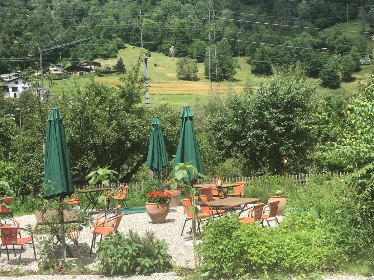 Apartament Alte Post Mit Geschichte Und Restaurant Tavanasa Zewnętrze zdjęcie